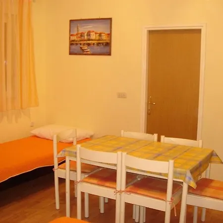 Studio In Puntadura With Balcony, Air Conditioning